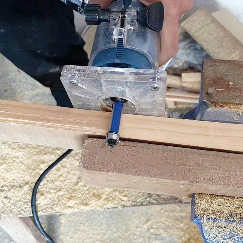 Biaxiales Beschneidewerkzeug