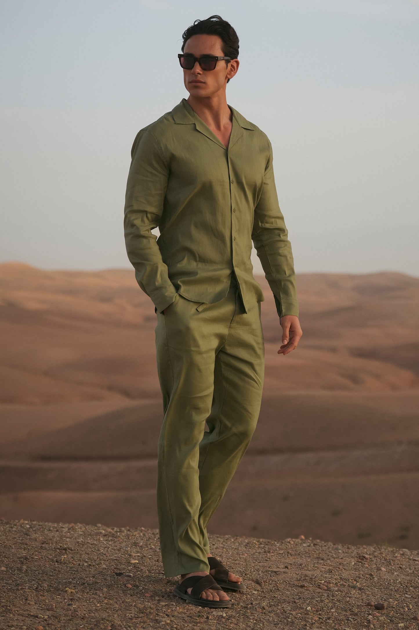 DIE LEINENHOSE