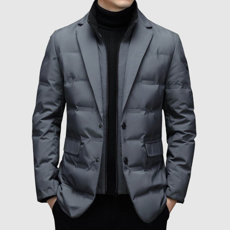 Essentielle Daunenjacke - Wärme trifft auf Stil