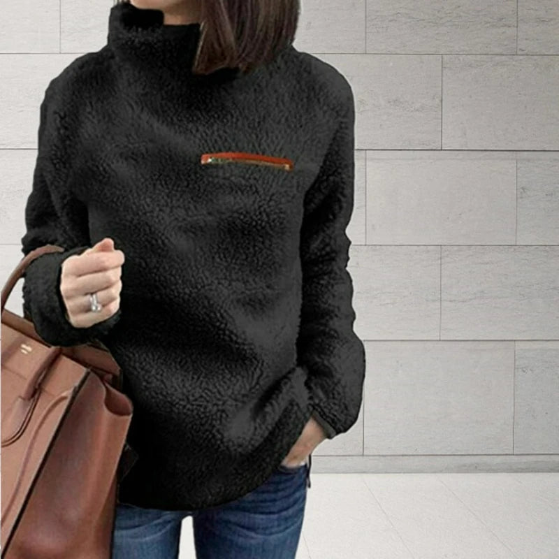 Pull à collier avec alimentation en peluche