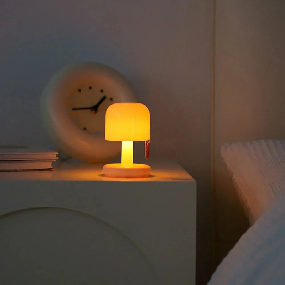 Liora Glow — Tragbare Mini-Sonnenuntergangslampe mit einstellbaren Farben
