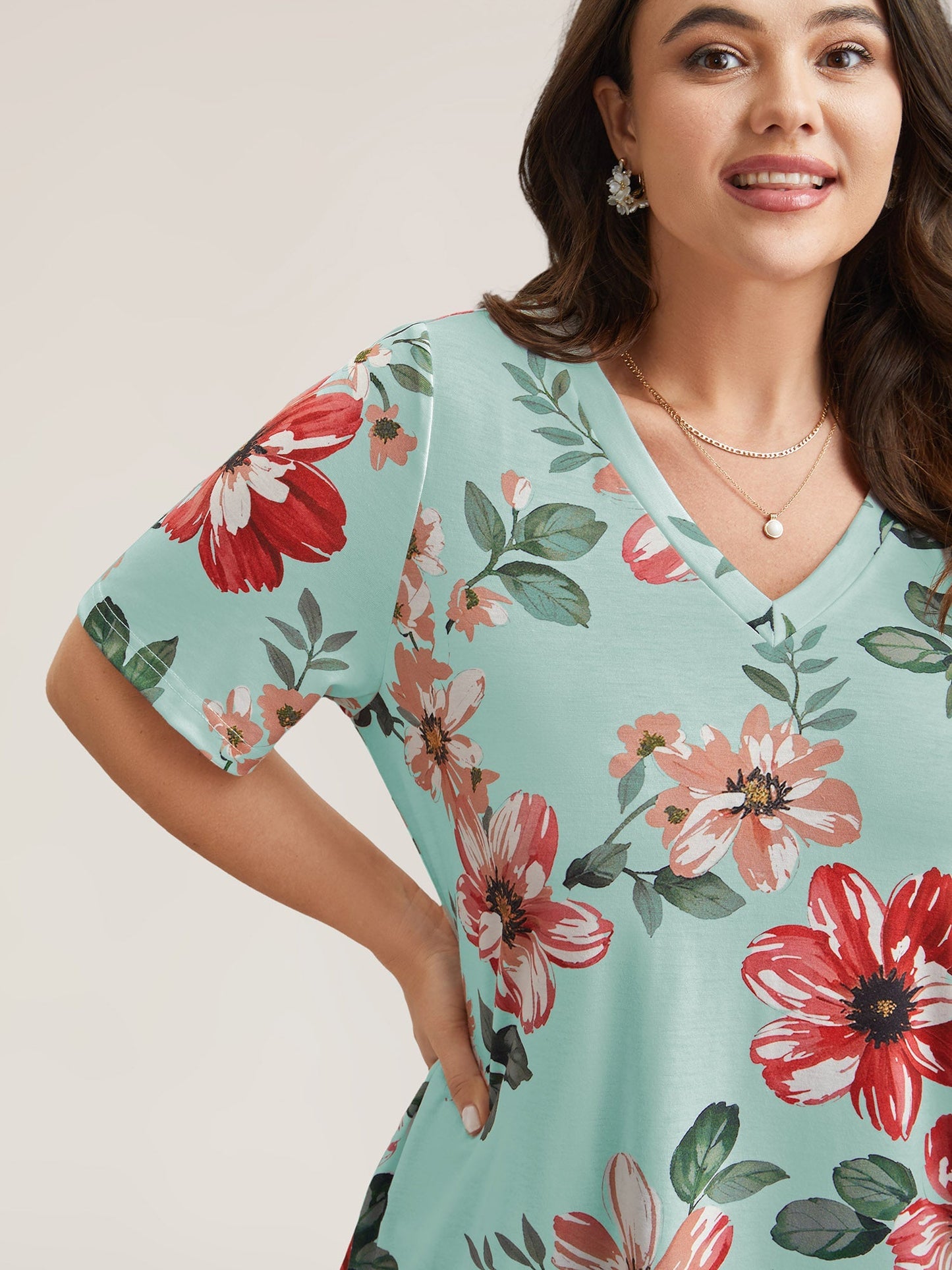 Buntes Blumenmuster V-Ausschnitt T-Shirt