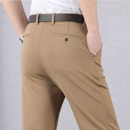 Herren-Klassik-Hose mit hohem Stretchanteil - Begrenztes Angebot