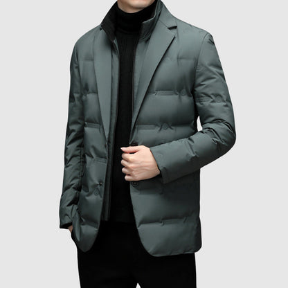 Essentielle Daunenjacke - Wärme trifft auf Stil