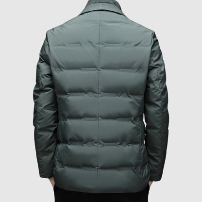 Essentielle Daunenjacke - Wärme trifft auf Stil