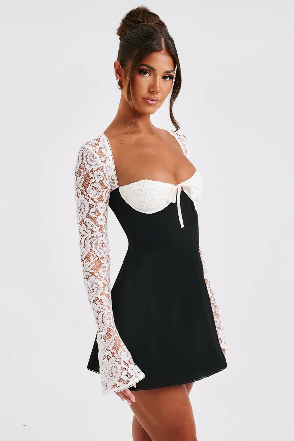 Spitzenkorsett Schwarz & Weiß Minikleid