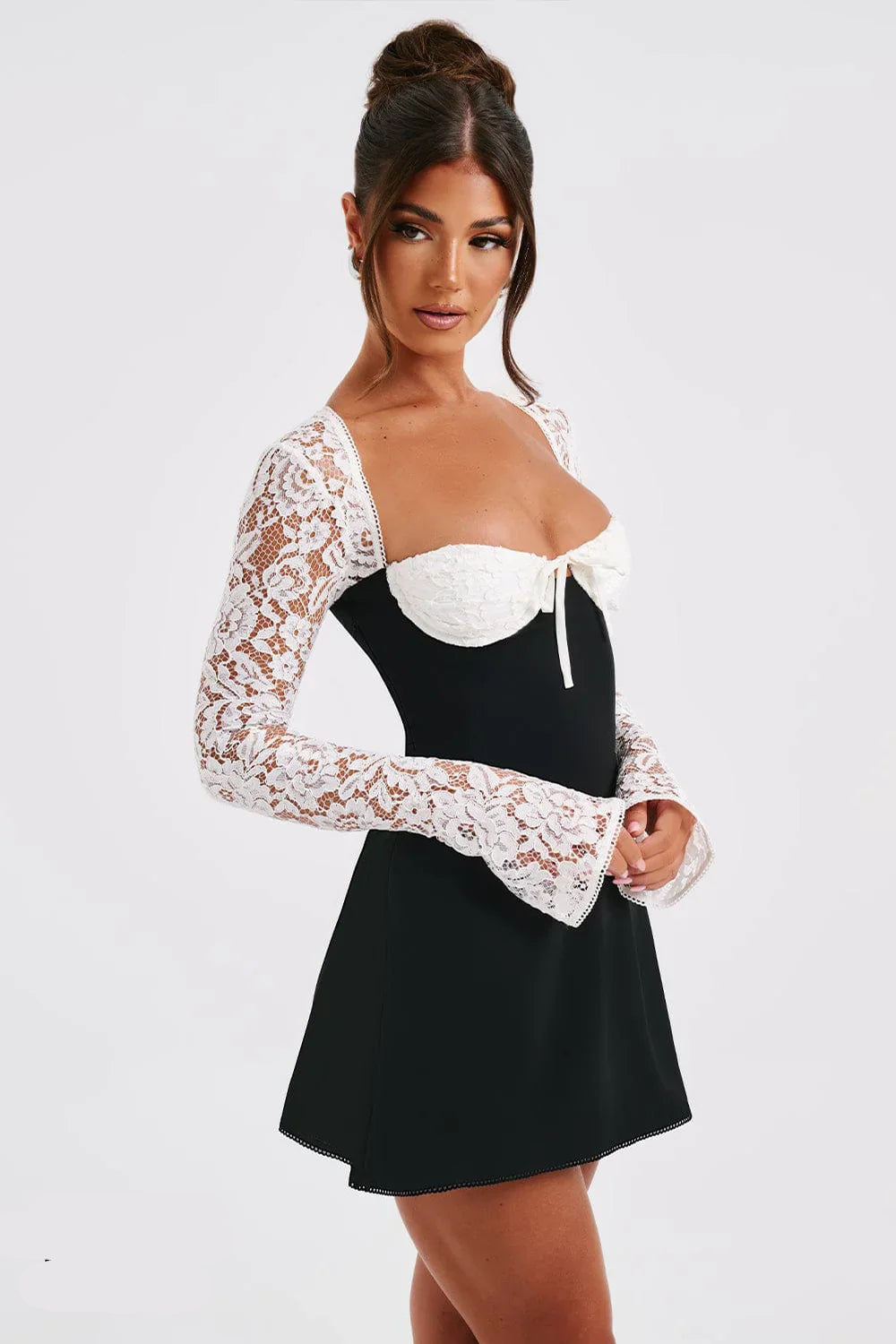 Spitzenkorsett Schwarz & Weiß Minikleid
