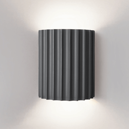 Lunara — Moderne halbkreisförmige Wandleuchte aus Harz mit wellenförmigem Design