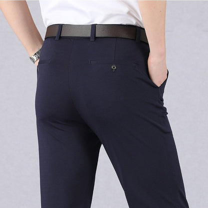 Herren-Klassik-Hose mit hohem Stretchanteil - Begrenztes Angebot