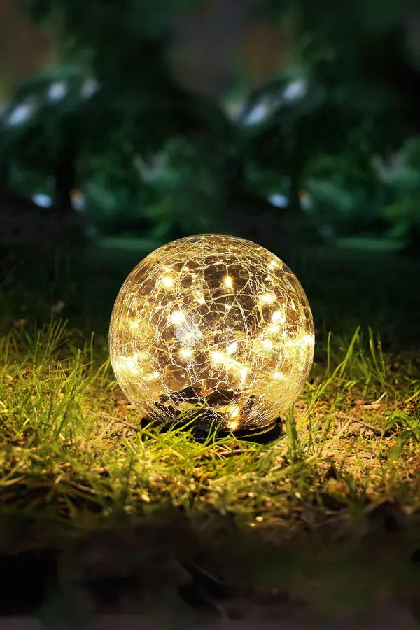 Solarbetriebene Lichtkugel für den Außenbereich
